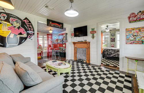 Retro Retreat in Llano with Screened Porch! - Photo 1