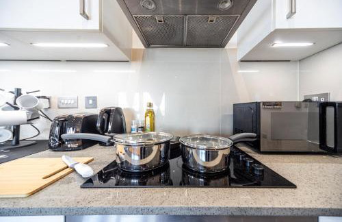 Stylish 2 bed Flat in London with River Thames views Access to boat rides into London-Near O2 Arena and Excel, Fast Wi-Fi, Free Parking, Excellent links Elizabeth and Southeastern Train Line - Foto 38