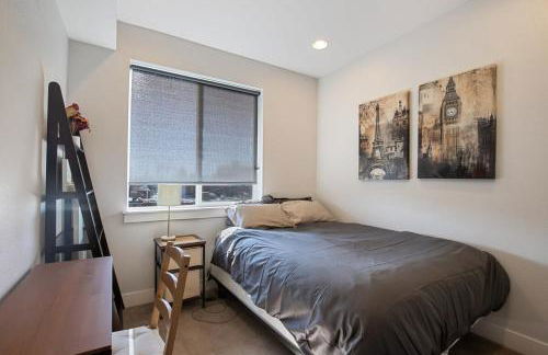 2 BDR Home Roof Deck plus Walk to Broncos and Sloans Lake - Foto 16