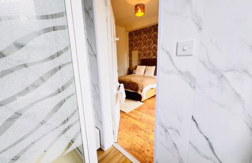 THE RESTING LION - Gourock Town Center Holiday Home Apartment - Foto 27