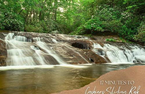 Riverfront Retreat: Sauna, Private Forest, 6 Falls - Foto 11