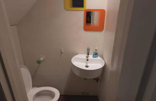 6 Bedroom Spacious villa, Free Parking - Foto 12