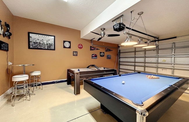 4 Bed 4 Bath With Private Pool/spa 4 Bedroom Home by RedAwning - Foto 53