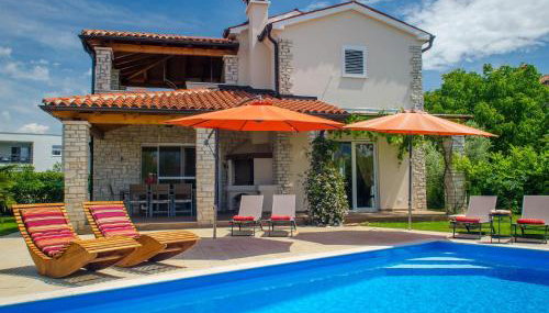 Villa in Novigrad with Pool near Beach - Foto 2