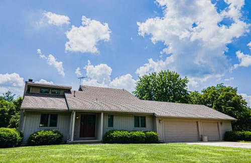 Whispering Woods Estate - Relax, Recharge, Connect - 12 wooded acres, 3 Bedrooms, 3 Baths, sleeps 10 - Foto 1