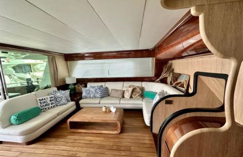 MotorYacht 21 avec équipage - Photo 10