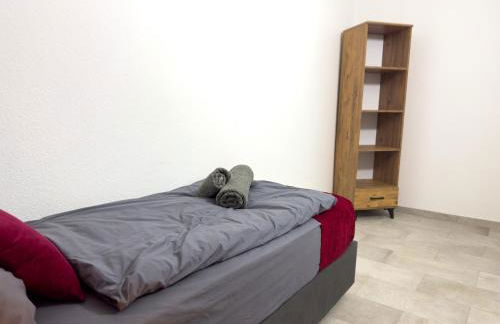 Serviceroom24 - Apartment 6 in Recklinghausen Hoch WLAN - Smart-TV - 24-7 Check-in und Küche - Foto 3