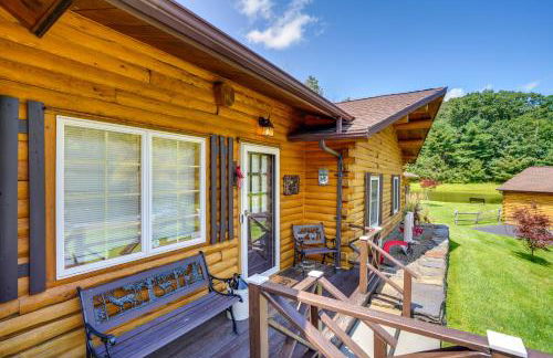 Elegant Hudson Valley Retreat with Hot Tub and Pond - Foto 34