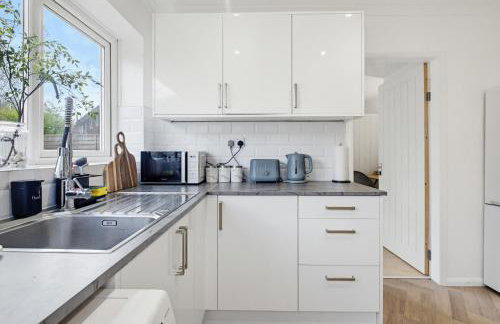 Spacious, Comfy, 3 Bed House - Free Parking - Quiet Area - In Shirley, Solihull - Near JLR, NEC, Airport, M42 - Foto 31