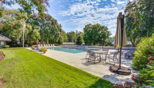 Lakefront Fun Near Clemson! Retreat with Pool Access - Foto 4