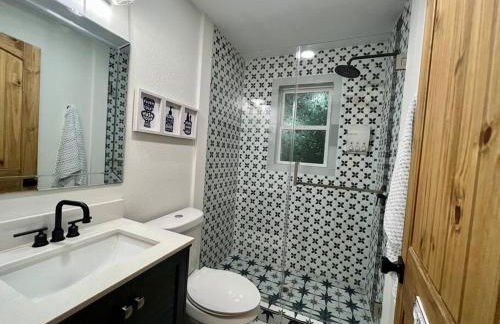 Riverside Relaxer w/Hot Tub+Fire Pit +Wifi & view - Foto 31