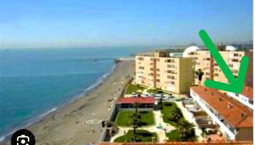 Acogedora casa junto al mar ,cerca del centro urbano - Photo 2