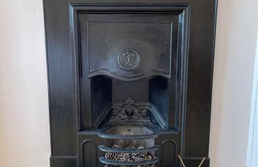 Historic Cottage in Heart of Farnham nr the Castle - Photo 15