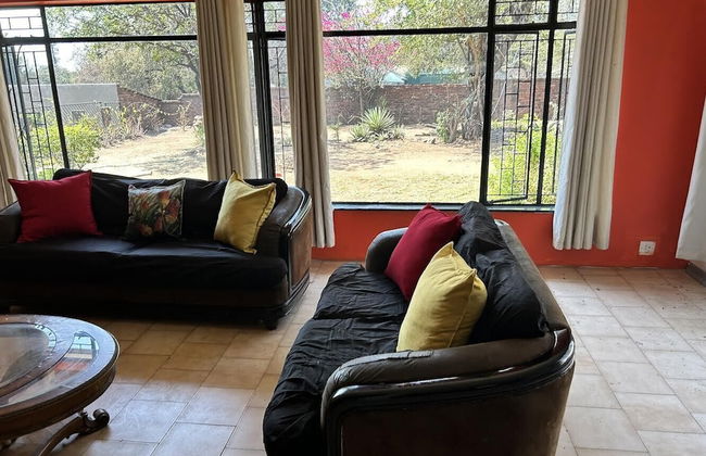 The White House - Photo 4