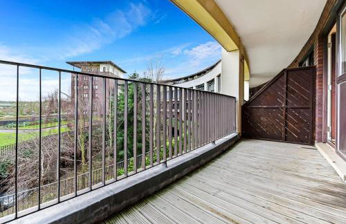 Central MK 2-Bed, Ideal for Work Stays - Foto 22