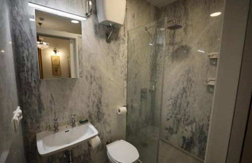 Swimming Pool Bedroom at Casa dos Macieis, Camino Santiago direct access & Optional Agritourism - Foto 46