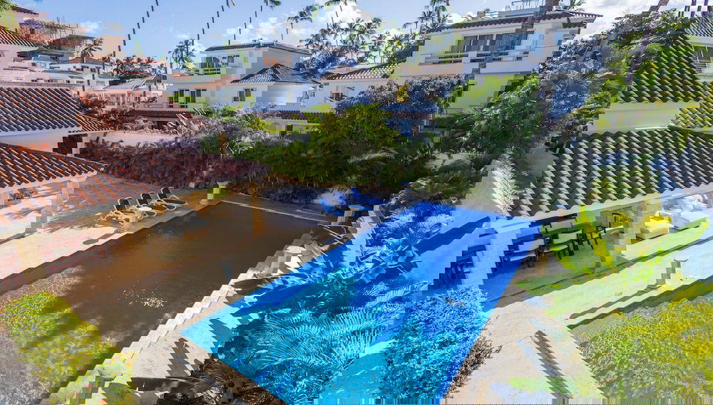 Beachfront 7BR Villa With Pool Maid Los Corales - Foto 1, Habitación