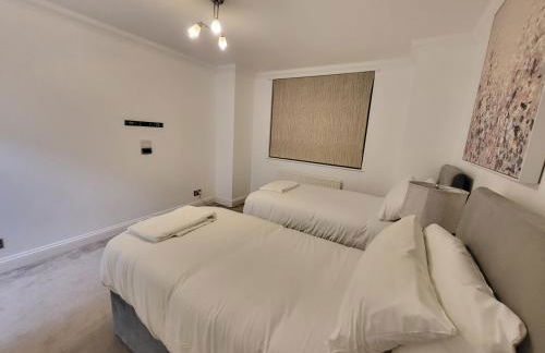 Garland Stylish 2 Bedroom Apartment A Minute Walk From Station - Foto 15