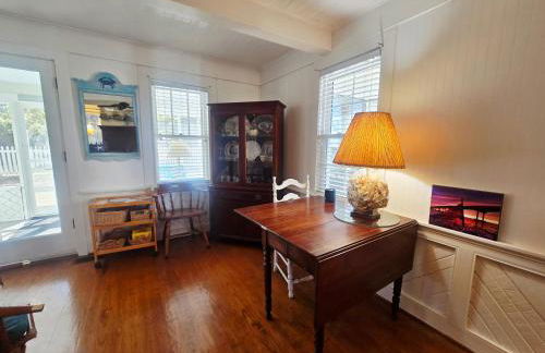 Historic Old Oak Cottage-Great water views! - Foto 20