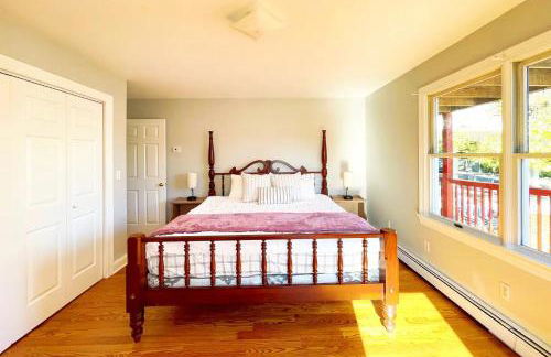 Modern Home off I-95 Perfect for Families & Business Stay with Ample Parking - Foto 9