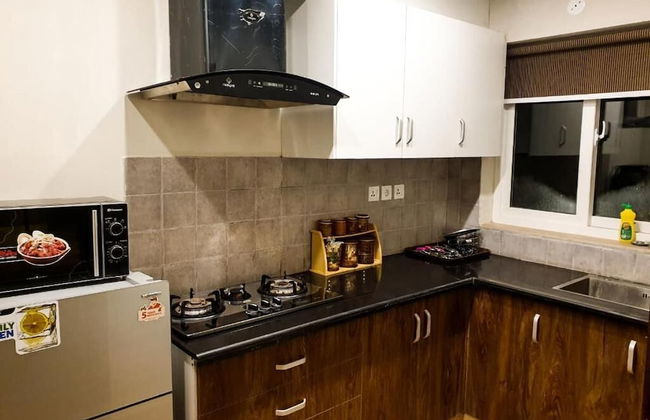 Bellevue Luxury Apartments - Photo 8