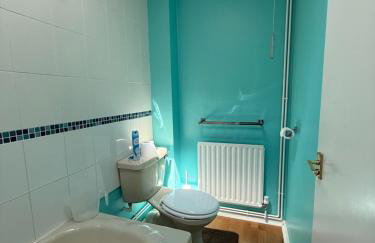 Cosy Apartment with Private Access and Kitchenette in Guildford - Photo 8