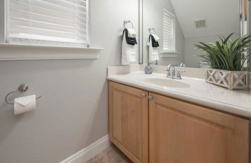 Beach Getaway for 15 A Few Steps from the Sand - Foto 79