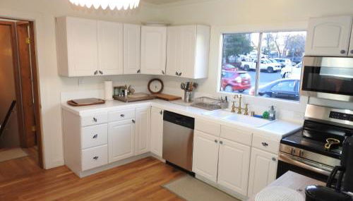 Miners Choice 3 Bedroom on Main St Bonus Rooms Sleeps up to 9 TV WIFI Piano - Foto 4