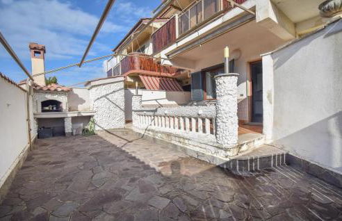 Gorgeous Apartment In Marina Di Ardea - Foto 13