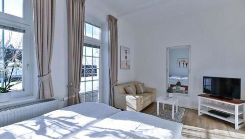 Appartement-5-mit-Suedbalkon-in-strandnaher-Lage-Baederstil-Villa-in-Wenningstedt-Sylt - Foto 5