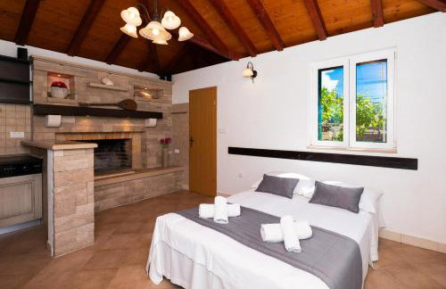 VILLA AGAPE - Three bedroom villa on 15k m2 olive grove - Incredible 360 view - Free parking - Private pool and jacuzzi - Foto 59