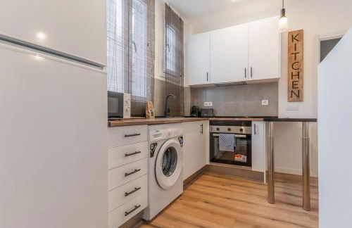 Charmingly renovated -2Bdrs 2Baths -Atocha - Photo 6