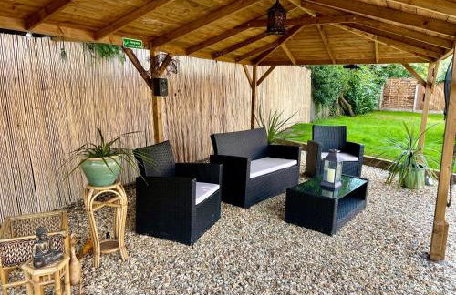 Stratford-upon-Avon 4BR Family Mansion on 1 acre with Pool, Gym & BBQ! - Foto 10