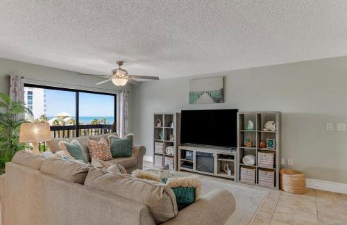 Fabulous ocean and beach views with top complex amenities - Photo 7