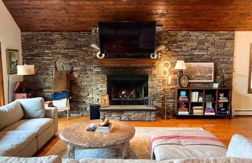 Mountain View Chalet Ski, Hot Tub, Firepit, Games - Foto 60