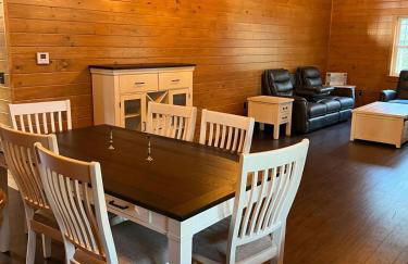 New home - walk to the lake! - Foto 3