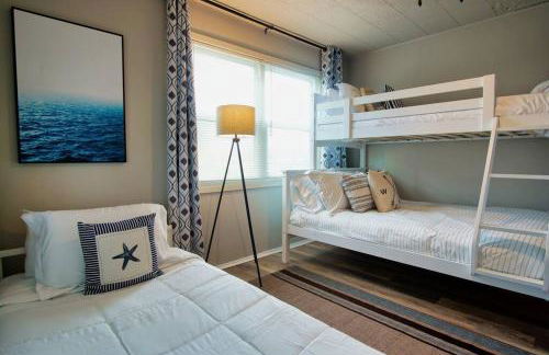 Serenity Sol ※ Surfside Charmer Near Beach & Jetty - Foto 34