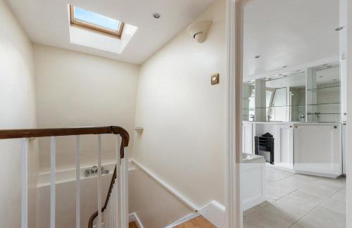 Parea Living - Spacious 4 Story House, Families, Big Groups - Foto 34