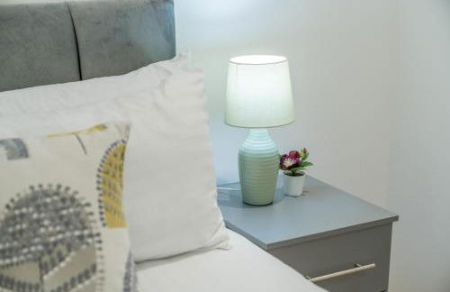 Skyvillion - London River Thames Top Floor Apartments by Woolwich Ferry, Mins to London ExCel, O2 Arena , London City Airport with Parking - Foto 37