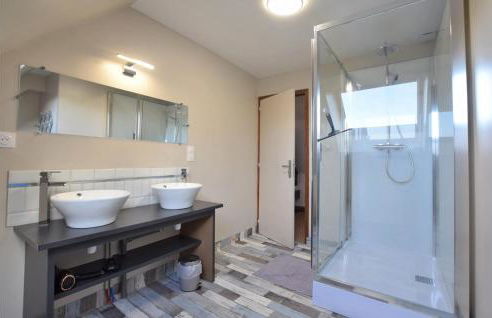 4 Bedroom Cozy Home In Montsenelle - Foto 24