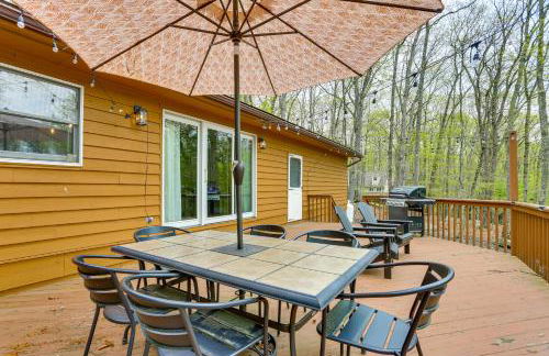 half Mi to Boat Ramp Lake Wallenpaupack Retreat! - Foto 2