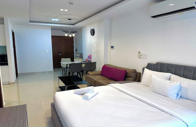 KVG Luxstay TanSonNhat Airport Skycenter - Photo 13