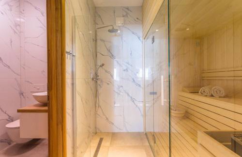 Villa Flora with a 53 sqm private pool with Cinema room with projector and 4 en-suite bedrooms - Foto 14