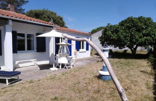 Maison oléronaise avec la plage à pied et la piste cyclable au bout du jardin - Foto 5