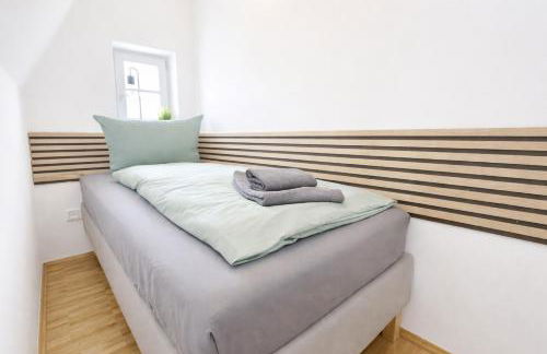 Larooms Merseburg - Apartment CS01 - 3 Zimmer, 7 Betten, 2 Bäder, 2 Parkplätze, Balkon & Aufzug - Foto 18