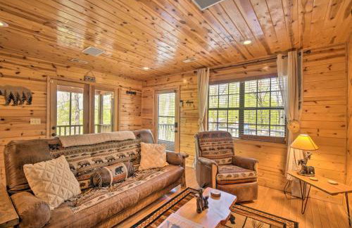 Cozy Hiawassee Cabin with Fire Pit and Mtn Views! - Foto 3