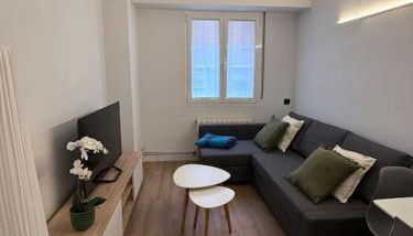 Vivienda renovada y céntrica - Foto 1