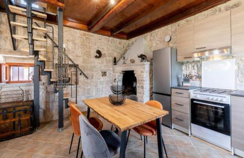 Stone House Prapatna-Two Bedroom Holiday Home with Swimming Pool - Foto 11