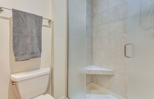 Heart of Dtwn Omaha: Historical Apt w/ Perks - Foto 23