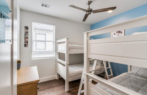 Nash House & Bars of Broadway with Patio Bar and Views! 8min Downtown! Sleeps 12! - Foto 31